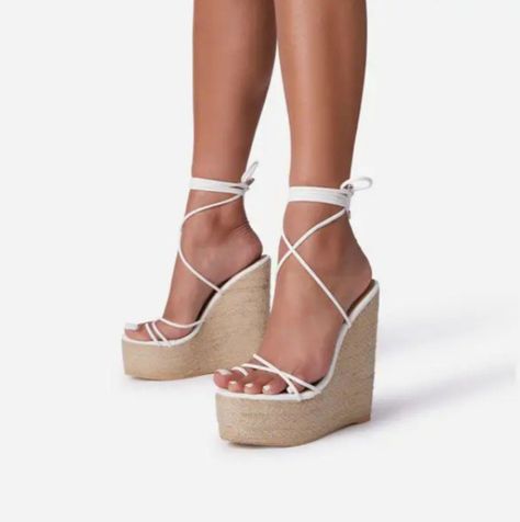 Cute Wedge Heels, Lace Up Wedge Sandals, Pretty Heels, Trendy Heels, Pretty Shoes Sneakers, Cute Shoes Heels, Summer Wedges, Shoe Wishlist, White Wedges