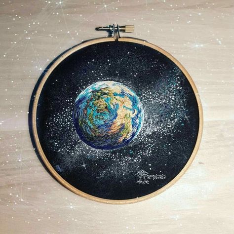 Earth Embroidery, Thread Art, Thread Painting, Textile Crafts, Hand Embroidery Art, Modern Embroidery, Hand Embroidery Stitches, Embroidery Hoop Art, April 25