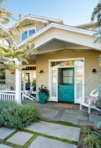 Today we’re touring a charming Hamptons house decorated by Alison Kandler. I love her playful use of color – it’s not overbearing but rather, just the right touch for each room. Step inside this delightful home with its quaint appeal. A brightly painted Dutch door beckons you to come inside and make yourself at home.... Read more The post Hamptons House: Charming Home Tour first appeared on Town & Country Living. Half Glass Door, Small Beach House Interior, Alison Kandler, White Beach Houses, Hamptons Style House, Glass Door Coverings, Small Beach Houses, Cottage Style Interiors, Blue Front Door