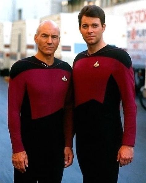 Will Riker, Star Trek Costumes, Generation Photos, Star Trek: Voyager, Jonathan Frakes, Captain Picard, Generation Photo, Star Trek Tv, Star Trek Images