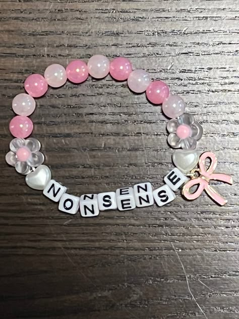 Sabrina Carpenter Accessories, Sabrina Carpenter Jewelry, Sabrina Carpenter Bracelet Ideas, Sabrina Carpenter Friendship Bracelet, Sabrina Carpenter Bracelets, Sabrina Concert, Bracelet For Kids, Manish Fashion, Diy Kandi Bracelets