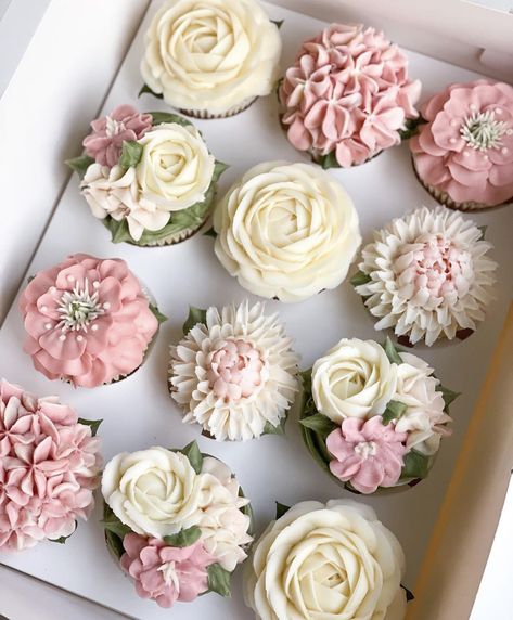 Floral Bridal Shower Cupcakes, Pink Bridal Shower Cupcake Ideas, Bridal Shower Cake Flowers, Garden Wedding Cupcakes, Love Is In Bloom Cupcakes, Bridgerton Cupcake Ideas, Pastel Flower Cupcakes, Bridal Shower Cake And Cupcakes, Wedding Flower Cupcakes