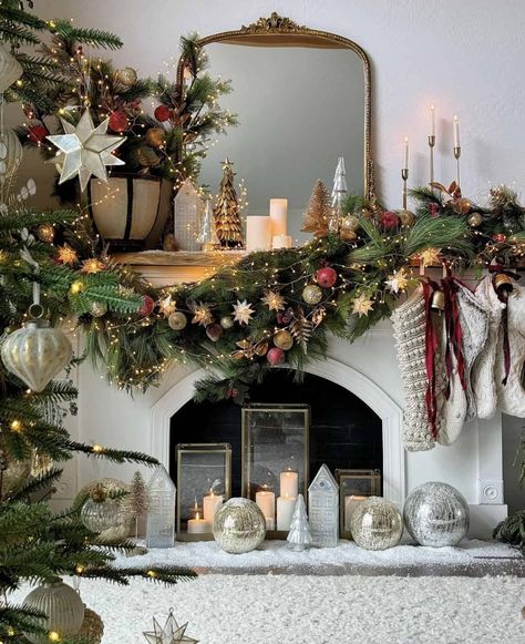 Christmas In July: 21 Amazing And Magical Christmas Decorating Ideas Candles In Fireplace, Classic Christmas Decorations, Holiday Mantel, Christmas Board, Christmas Decorations Living Room, Christmas Living Rooms, Christmas Style, Christmas Mantels, Christmas Decorations Rustic