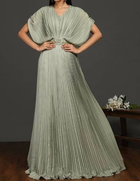 Latest Saree Gown Designs, Stretch Fabric Dress, Pleated Dress Indian, Pleated Dresses Outfit, Long Gown Design, Simple Gowns, Fancy Dresses Long, Indian Gowns Dresses, Gown Pattern