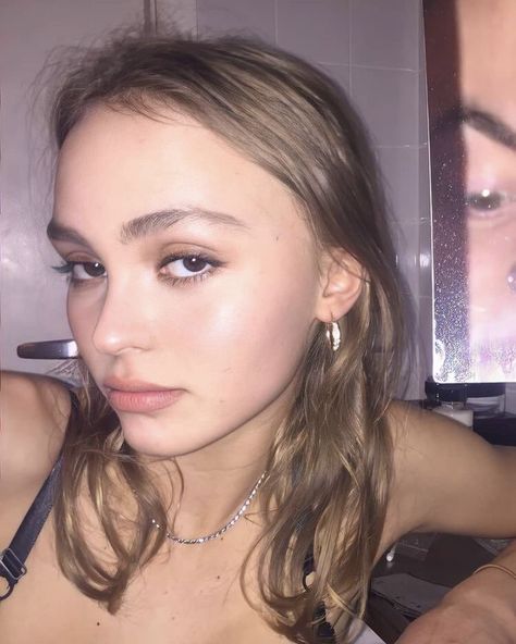 Lily Depp, Lily Rose Depp Style, Smink Inspiration, I'm With The Band, Eyes Closed, Lily Rose Depp, Irina Shayk, Lily Rose, Jessica Alba