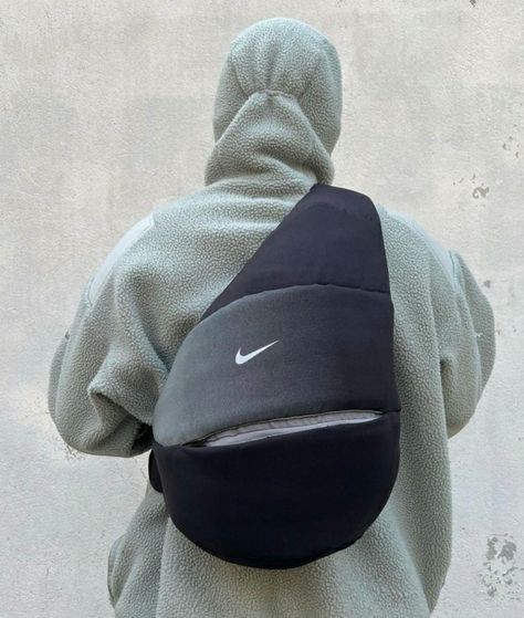 Nike Sling Bag, Sling Bag Aesthetic, Sling Bag Outfit, Nike Bag, Nike Bags, Women's Bags By Style, Neue Outfits, Nike Accessories, Novelty Bags