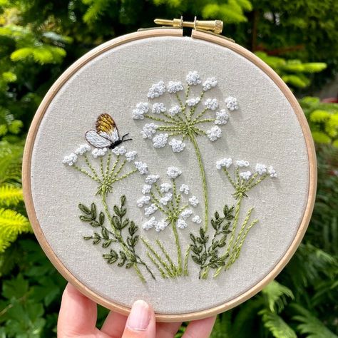 Cow Parsley, Embroidery Flowers Pattern, 자수 디자인, Hand Embroidery Art, Gold Embroidery, Embroidery Needles, Embroidery Kit, Hand Embroidery Patterns, Embroidery Inspiration