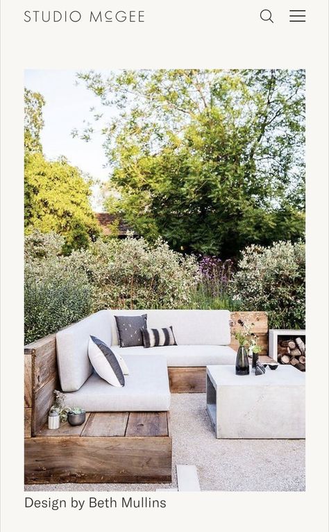 Modern Outdoor Spaces, Budget Plan, Outdoor Seating Area, Backyard Seating, Farmhouse Garden, Large Backyard, Backyard Inspiration, Low Maintenance Garden, Backyard Diy Projects