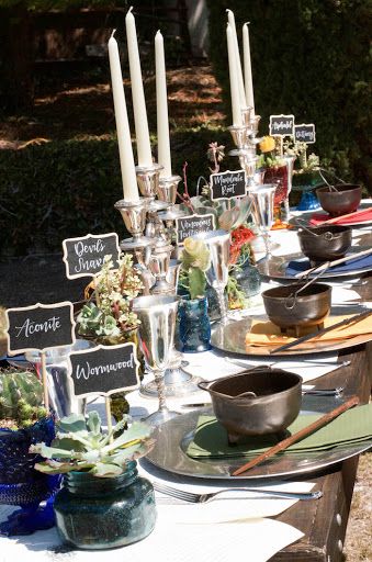 Guest tablescape from a Harry Potter Birthday Party on Kara's Party Ideas | KarasPartyIdeas.com (29) Party Ideas Outdoor, Harry Potter Tea Party, Harry Potter Dinner, Harry Potter Table, Harry Potter Party Ideas, Harry Potter Tea, Mini Cauldron, 27 Birthday, Nerd Party