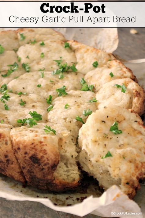 Garlic Bread In Crockpot, Bread In The Crockpot, Easy Garlic Pull Apart Bread, Crockpot Cheesy Herb Garlic Bread, Crockpot Foccacia Bread, Crock Pot Focaccia Bread, Crockpot Bread, Crockpot Bread Recipes, Garlic Herb Pull Apart Bread