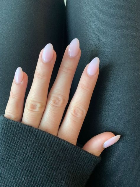 Cute Almond Nails Pink, Nail Inspo Almond Short, Nails Bubble Bath, Nails Bubble, Acrylic Nails Almond, Nails Almond Shape, Nails March, Acrylic Nails Almond Shape, March Nails