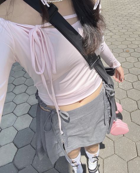 Gray Skirt Pink Top Outfit, Pink Ribbon Outfits, Long Sleeves Outfit Aesthetic, Pink Top With Skirt, Pink Acubi Outfits, Pink Acubi Fashion, Gray And Pink Outfit, Grey Pink Outfit, Grey Skirt Outfits