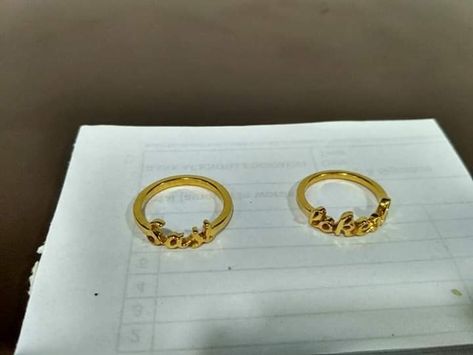 New Ring Designs Gold, Ring Designs Gold, Couple Ring Design, Couples Ring, Couple Wedding Dress, Gold Jewelry Outfits, Diamond Bracelet Design, Modern Gold Jewelry, Full Hand Mehndi Designs