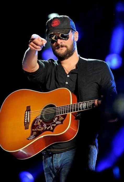 Eric Church Eric Church Chief, Male Country Singers, Princess Hoodie, Everything Country, Church Pictures, Church Choir, Take Me To Church, Eric Church, Country Singer