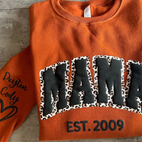 Custom Mama Crewneck Sweatshirt Perfect Gift Idea!!! Lots Of Colors/Styles Available! Order By 12/11 For Guaranteed Delivery Plus Sizes Available!!! Cricut Ideas For Shirts Design, Ball Mama Shirt, Cricut Ideas Sweatshirt, Mom Hoodies Vinyl, Vinyl Tshirts Designs, Embroidered Mom Shirts, Custom Mama Sweatshirts, Fall Svgs For Shirts, Gifts For Football Moms