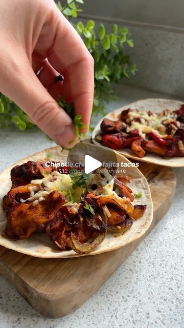 Chicken Fajita Tacos, Fajita Tacos, Chipotle Paste, Mini Tortillas, Chicken Fajita, Fajita Seasoning, Chipotle Chicken, Calorie Recipes, Yellow Pepper