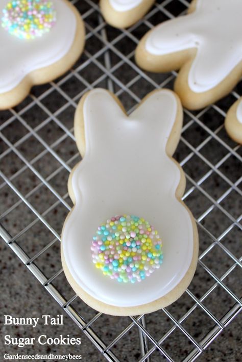 Easter Cookies Decorated, Easter Cutouts, Biscuit Icing, Easter Sugar Cookies Decorated, Easter Board, Easter Bunny Cookies, Easter 2024, Easter Sugar Cookies, Easter Sweets