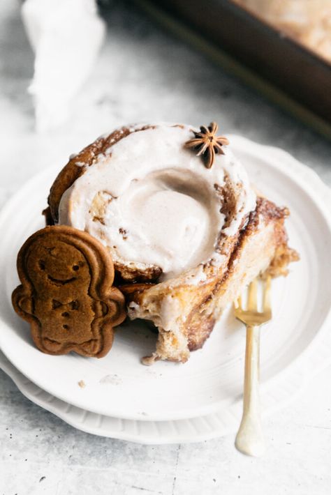 Homemade Gingerbread Cinnamon Rolls Nutella Cinnamon Rolls, Gingerbread Dough, Brown Butter Frosting, Butter Frosting, Chocolate Nutella, Ground Nutmeg, Cinnamon Rolls Homemade, Home Bakery, Ground Ginger