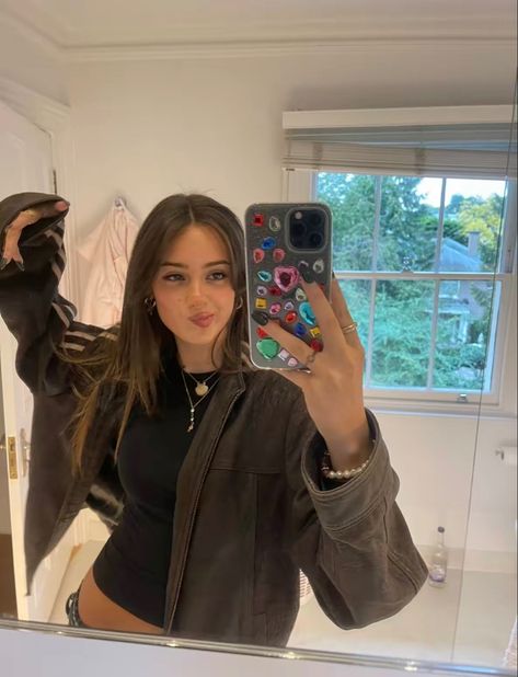 Juliet Carter, Instagram Photo Inspiration, Selfie Poses, Matilda, Pretty Face, Fitness Inspo, Photo Inspiration, Fashion Inspo Outfits, Pretty People