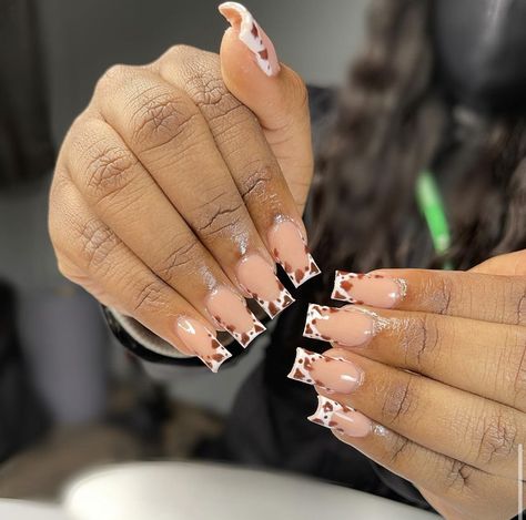 Nurse Nail Ideas, Baddie Short Acrylic Nails Designs, Knotless Hairstyle, Uni Nails, Nurse Nails, White French Tips, Brown Cow Print, Gel Toe Nails, Acrylic Toe Nails