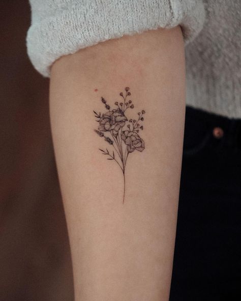 Alina | Fineline Tattoo Artist on Instagram: “Tiny delicate Carnation Bouquet Tattoo 💐 . . . #bunamiink #floralillustration #armtattoo #wildflowertattoo #carnationtattoo #carnation…” Carnation Bouquet Tattoo, Baby Breath Tattoo, Marathon Tattoo, Aster Flower Tattoos, Carnation Flower Tattoo, Minimalistic Tattoo Ideas, Gladiolus Tattoo, Marigold Tattoo, Carnation Tattoo