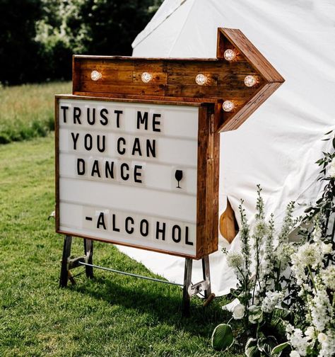 Outdoor Wedding Signs, Different Wedding Ideas, Dance Floor Wedding, Rustic Outdoor Wedding, Wedding Reception Signs, Reception Signs, Wedding Costs, Outdoor Wedding Decorations, Cute Wedding Ideas