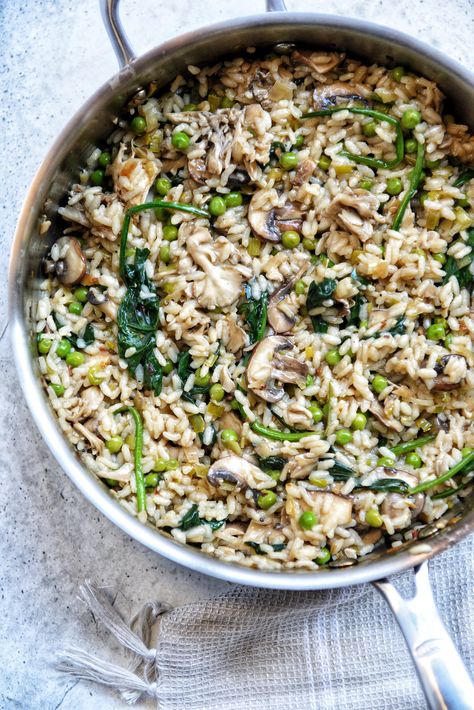 Browned Butter Pasta, Leek Vegan, Nutrition Notes, Leek Risotto, Mushroom Leek, Arancini Recipe, Vegan Food Photography, Vegan Risotto, Roasted Artichoke