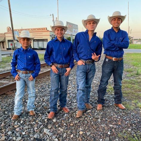 Chambelanes Outfits Quinceanera Vaquero, Quince Chambelanes, Quinceanera Chambelanes Outfits, Quince Court Outfits, Surprise Dance Outfits Quinceanera, Quince Chambelanes Outfits, Quince Surprise Dance Outfits, Chambelan Outfits, Chambelanes Outfits Quinceanera