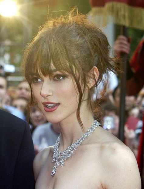 Kiera Knightly, Keira Knightly, Keira Knightley, King Arthur, It Girls, Face Claims, Makeup Hair, Hair Inspo, Pretty People