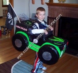 Homemade Grave Digger Monster Truck Halloween Costume: My 6 year old son is obsessed with monster trucks. Grave Digger is his favorite. So, he asked me if I could make him a homemade Grave Digger Monster Truck Monster Truck Halloween Costume, Monster Truck Diy, Monster Truck Costume, Truck Halloween Costume, Diy Monster Truck, Digger Costume, Monster Truck Cupcakes, Truck Costume, Cardboard Cars