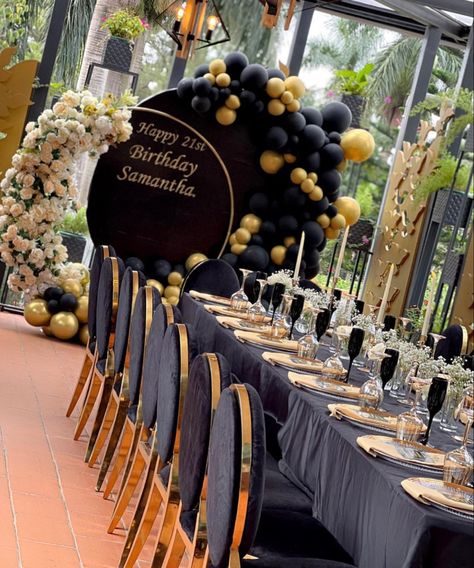 Formal Dinner Party Decorations, All Black Anniversary Party, Outdoor 70th Birthday Party Ideas, Black Silver And Gold 70th Birthday Party Ideas, Elegant 70th Birthday Party Ideas, 40th Birthday Table Decor, Classy Event Decor, Elegant 60th Birthday Party Decorations, Classy Party Ideas