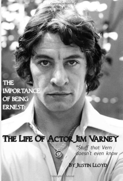 Jim Varney is kinda hot Ernest P Worrell, Jim Varney, Practical Jokes, Charlie Chaplin, Interesting Faces, Famous Faces, Book Club Books, Famous People, Comedians