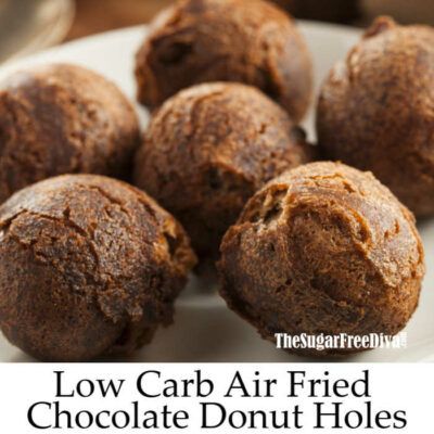 Sugar Free Air Fried Chocolate Donut Holes Chocolate Donut Holes, Sugar Free Chocolate Brownies, Sugar Free Peanut Butter Cookies, Coconut Bread Recipe, Sugar Free Pumpkin Pie, Donut Hole Recipe, Coconut Flour Bread, Keto Donuts, Keto Chaffle