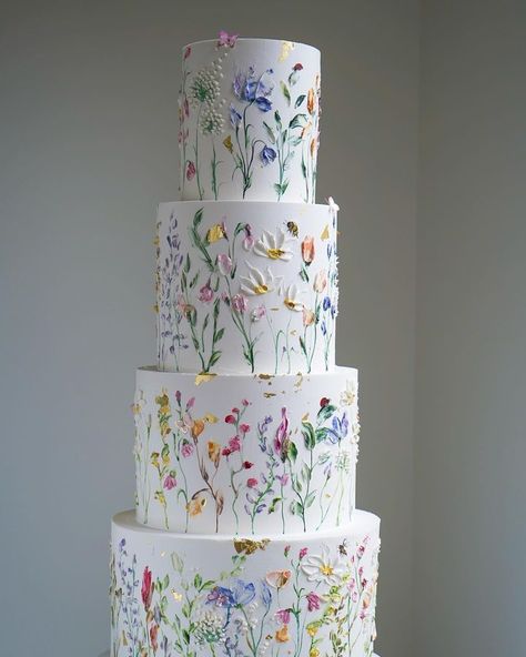 Wildflower Cake, Flowers Wedding Cake, Wildflower Wedding Theme, My Dream Wedding, Resipi Kek, Hand Painted Cakes, Floral Wedding Cake, Dream Wedding Cake, White Wedding Cake