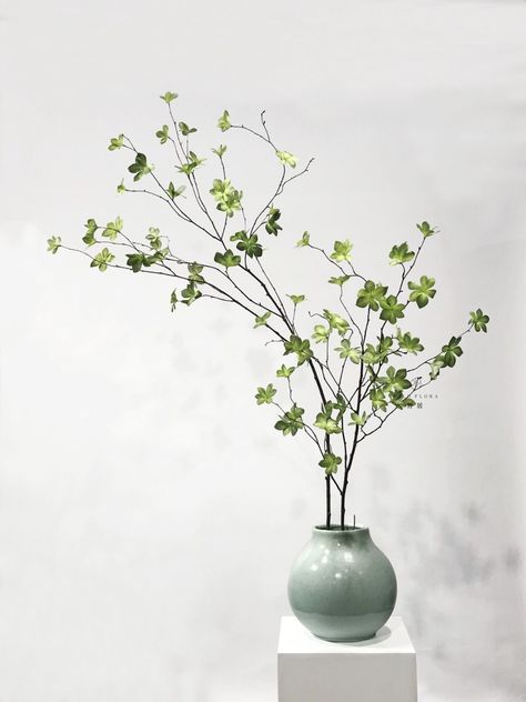 Japandi Plants, Flower Props, Greenery Arrangements, Diy Lampe, Fake Trees, Modern Flower Arrangements, Indoor Gardens, Beautiful Flower Arrangements, Modern Flower