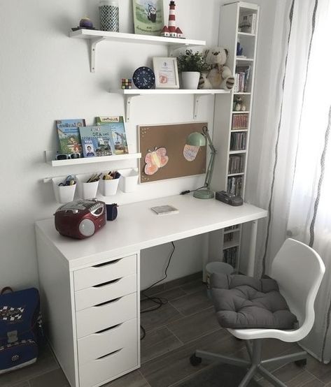 Camera Ikea, Very Small Bedroom Ideas, Study Table Designs, Makeover Bedroom, White Desk, Study Room Decor, Desk Ideas, Small Room Design, Teen Bedroom Decor