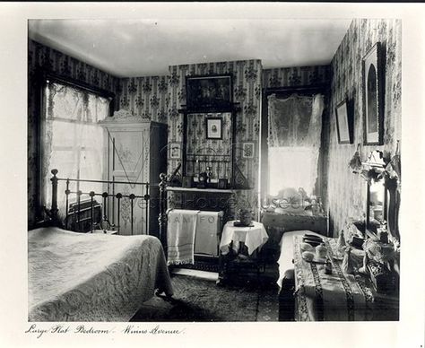 The Victorians loved to fake it - this photo shows a Victorian bedroom with a pine bedroom suite painted to look like a more expensive wood. Also shown is a single bed, Victorian floral wallpaper and bedroom fireplace. Read my blog post about woodgraining, marbling and linoleum. #victorianbedroom #woodgraining #marbling #bedroomfireplace #victorianbedroom #victorianfireplace Victorian Bedrooms, Pine Bedroom, Victorian House Interiors, Victorian Bed, Folk Victorian, One Bedroom Flat, Victorian Bedroom, Victorian Fireplace, Victorian Interior