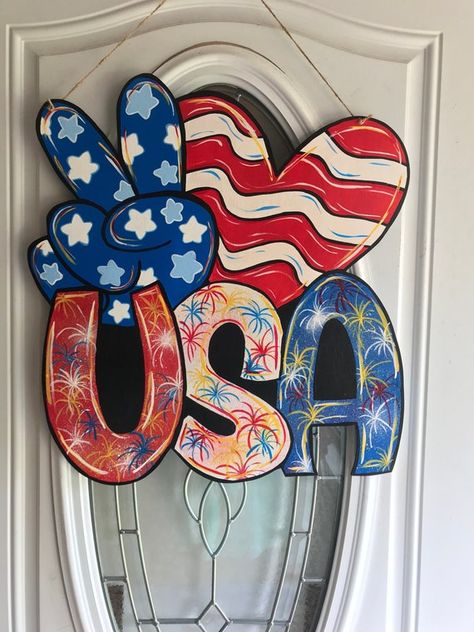 Dollar Tree 4th Of July Decor, Farmhouse 4th Of July Decor, Usa Door Hanger, Cross Door Hangers, Fourth Of July Wreath, Patriotic Door Hanger, Memorial Day Decorations, Creative Wreaths, Door Hangers Diy