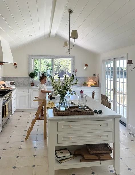 A weekend sendoff - by Ashley Kane Harper Grill Burgers, Ashley Kane, Kitchen Refresh, Dream Kitchens, Southern Home, Meal Prep For The Week, Pretty House, House Inspo, Dream Home Design