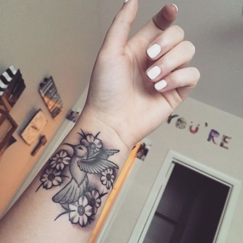 60 Most Beautiful And Breathtaking Small Wrist Tattoos Design Ideas To Make You Jealous Coverup Wrist Tattoos For Women, Tattoo Cover Up Ideas, Wrist Tattoos Girls, Cover Up Ideas, Cover Up Tattoos For Women, Side Wrist Tattoos, Wrist Tattoo Cover Up, Cute Tattoos On Wrist, Simple Tattoo Designs