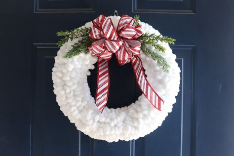 ’Tis the season for a festive wreath on the door! Here’s a quick and easy DIY Loopy Yarn Wreath idea that you can create in less than an hour. It takes no special skills, and Loopy Yarn Wreath, Metal Stamping Supplies, Loopy Yarn, Christmas Bows Diy, Button Ornaments, Traditional Bow, Yarn Wreath, Festive Wreath, Snowman Wreath