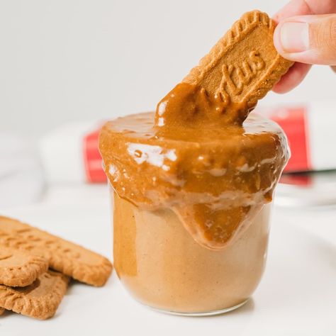 Homemade Biscoff Spread Cookie Butter Biscoff, No Bake Baking, Homemade Biscoff, Homemade Cookie Butter, Cookie Butter Recipes, Peanut Butter Bar, Butter Recipes Homemade, Nut Butter Recipes, Biscoff Recipes