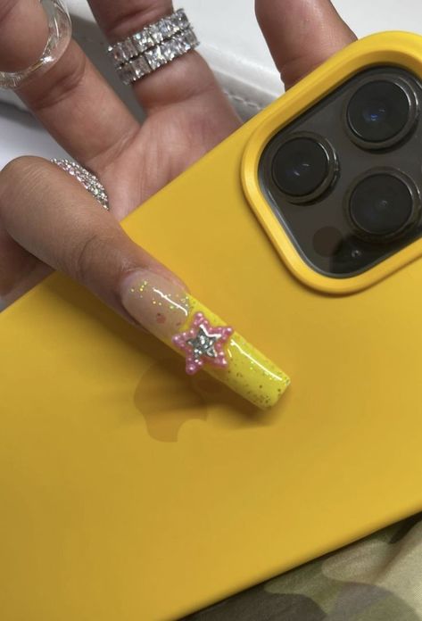 Winx Inspired Nails, Yellow Kawaii, Inspired Nails, Kawaii Nails, Hair Claw Clip, Summer Acrylic Nails, Nails Gel, Yellow Nails, Dream Nails