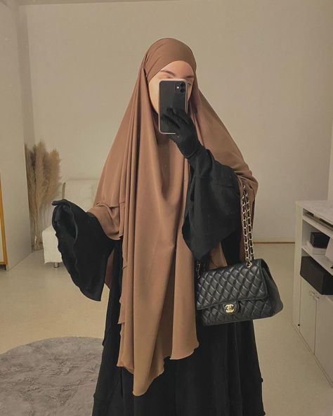 Khimar Style, Muslim Head Scarf, Islamic Modest Fashion, Muslimah Fashion Casual, Modest Outfits Muslim, Stile Hijab, Muslim Fashion Hijab Outfits, Muslim Outfits Casual, Hijabi Fashion Casual