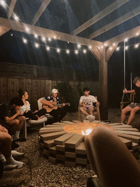 Worshiping God Aesthetic, Social Asthetic Pics, Campfire Worship Night, Worship At Home Aesthetic, Spiritual Friend Group Aesthetic, Vision Board Worship, Worship On The Beach, Realistic Life Aesthetic, Outdoor Worship Space