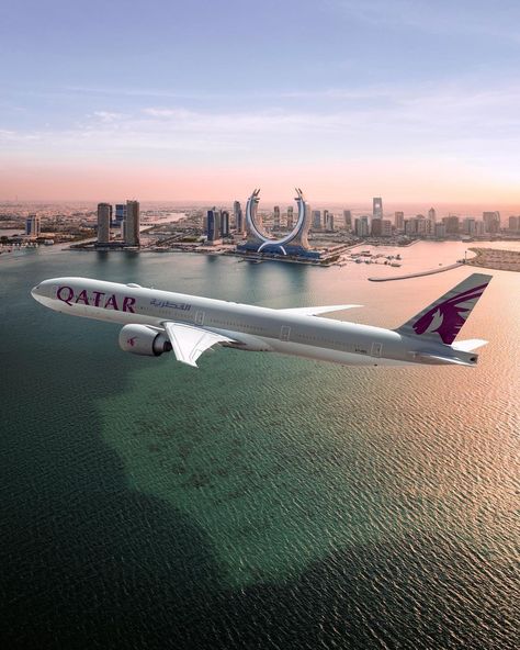 Qatar Airways Wallpaper, Qatar Airways Aesthetic, Qatar Aesthetic, Fly Private, Jets Privés De Luxe, Private Jet Plane, Private Jet Travel, Jet Privé, Plane Photography