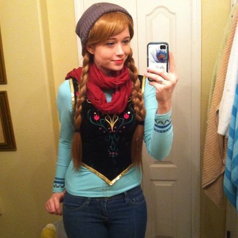 Elsa Costume Ideas, Anna Costume Diy, Frozen Halloween Costumes, Adult Anna Costume, Elsa Halloween, Elsa Halloween Costume, Disney Princess Halloween Costumes, Frozen Halloween, Most Popular Halloween Costumes