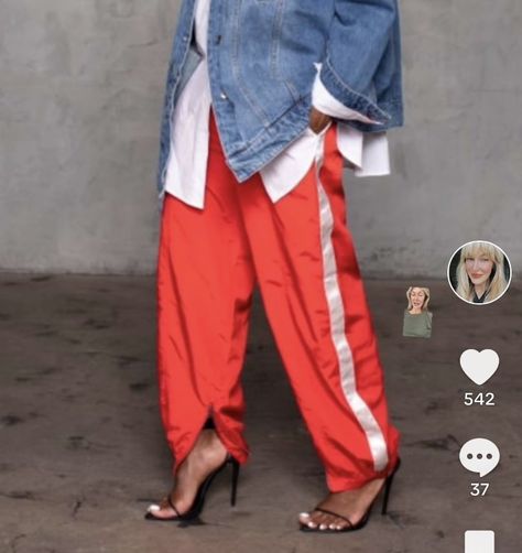 Yellow Track Pants Outfit, Oversize Outfits Woman, Red Track Pants Outfit, Red Adidas Pants Outfit, Track Pants Outfit Women, Red Adidas Pants, Adidas Track Pants Outfit, Kahlana Barfield Brown, Kahlana Barfield