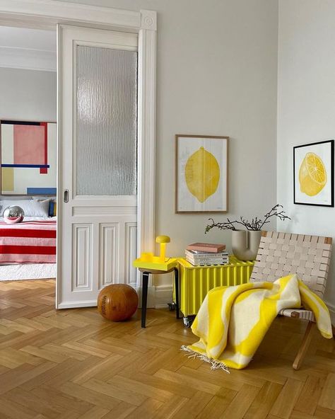 Living Room Decor On A Budget, Unique Interior Design, Yellow Interior, Color Palette Bright, Table Sofa, Low Cabinet, Red Rooms, Bed Cover, Apartment Design