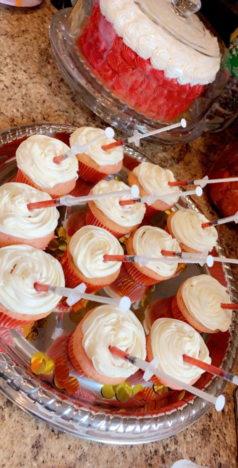 diy phlebotomy cupcakes Phlebotomy Themed Party, Phlebotomy Graduation Party Ideas, Phlebotomy Cupcakes, Medical Party Food, Phlebotomy Party Ideas, Phlebotomy Graduation Party, Phlebotomy Graduation Pictures, Phlebotomy Graduation, Phlebotomy School